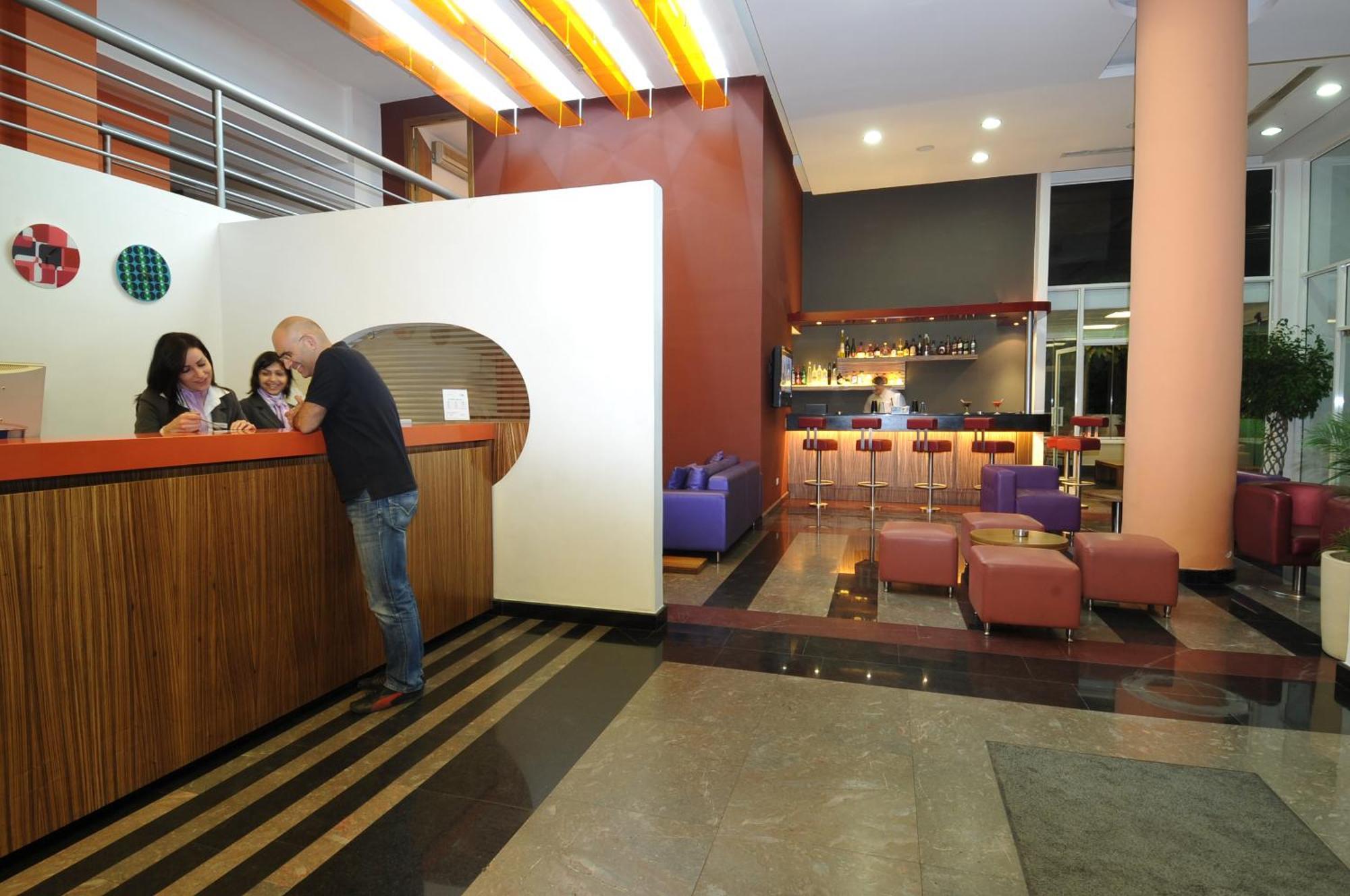 Suite Hotel Chrome - Beirut Exterior photo